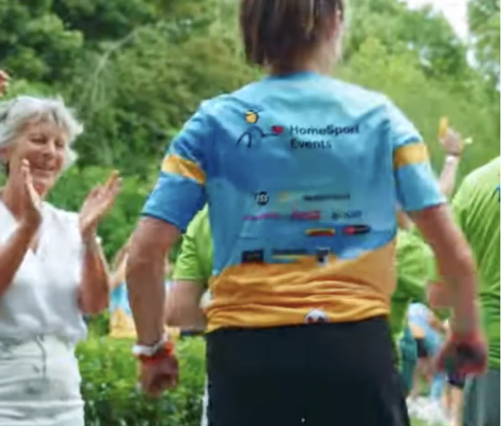 Word shirtsponsor met jouw bedrijfslogo💛 Klein €750,- | Middelgroot €1000,- | Groot €1250,- 