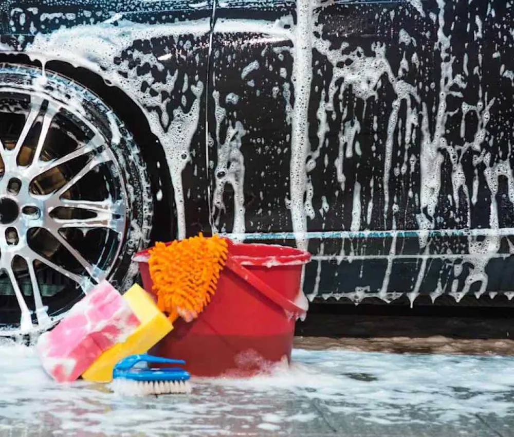 Auto's wassen voor het Kinderfonds