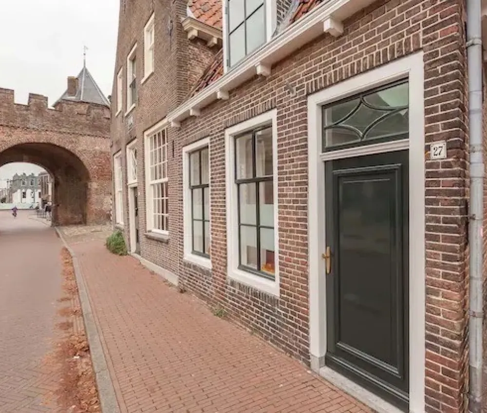 Winactie weekendje overnachten naast de Koppelpoort in Amersfoort