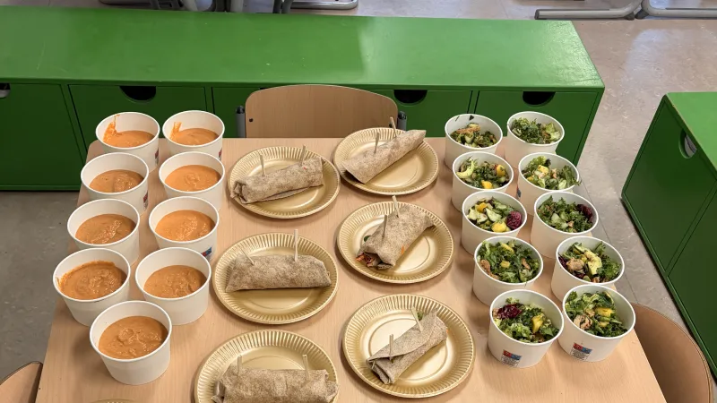 Groep 4 kookt voor het Boshuus