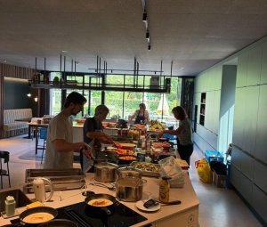 Koken in het Ronald McDonalds Emma Huis Amsterdam 